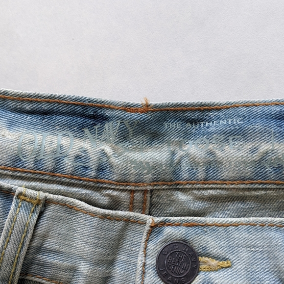Old Navy Famous Light Wash Distressed Jeans 34x30 - Picture 12 of 12
